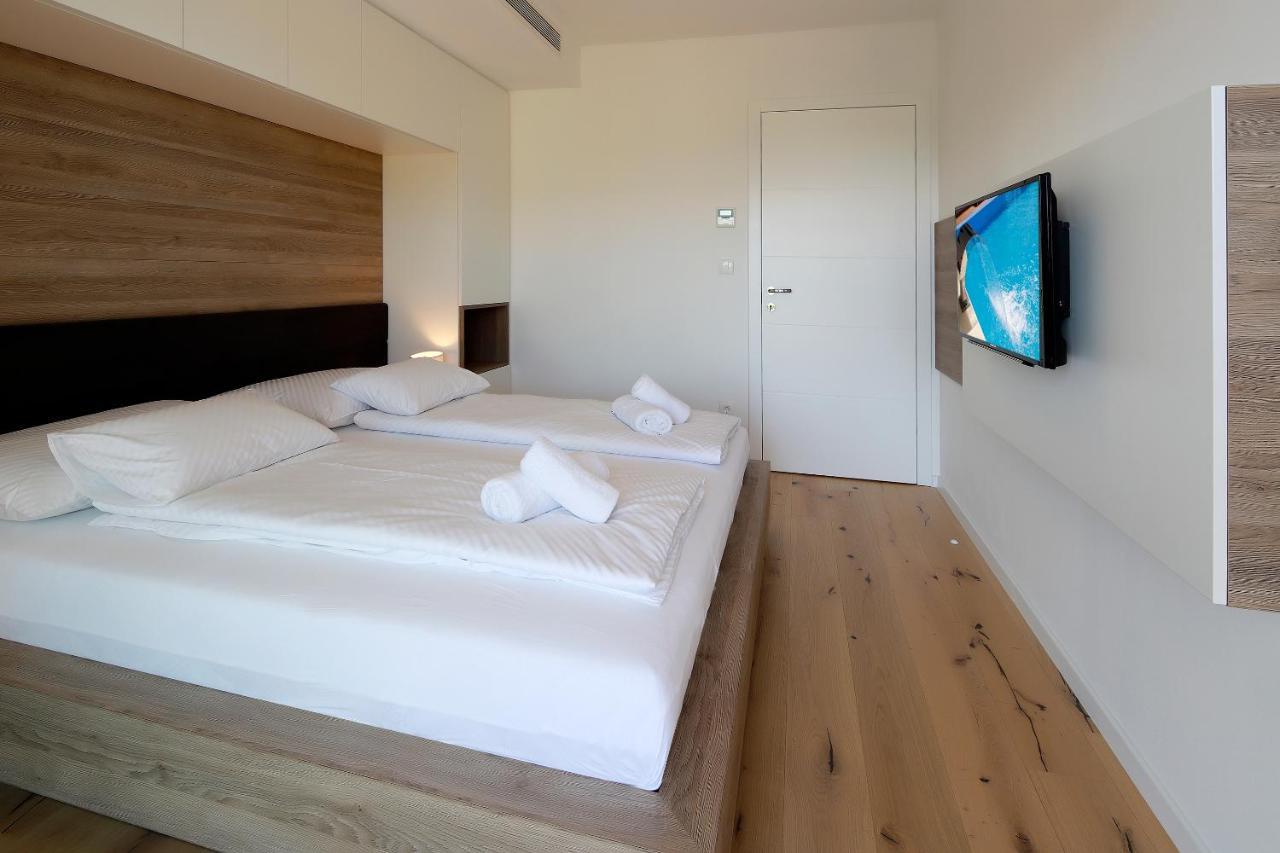 Modena Maris-Heated Pool-Grill-Relax-Jacuzzi Apartments Ічичі Екстер'єр фото